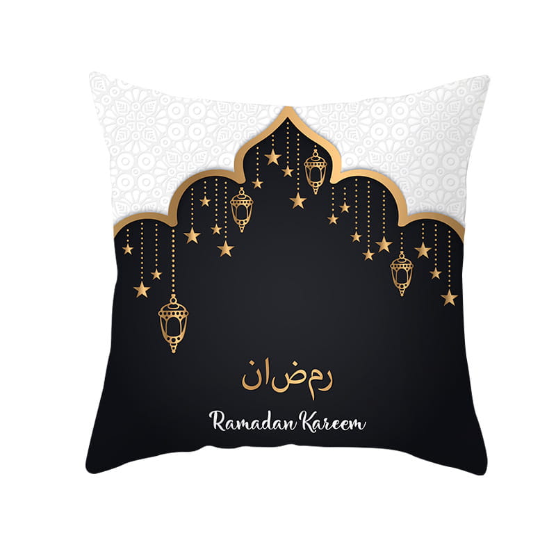 Cojín decorativo cuadrado en blanco y negro con faroles y estrellas doradas, con ramadán kareem en escritura árabe para las celebraciones de ramadán y eid.