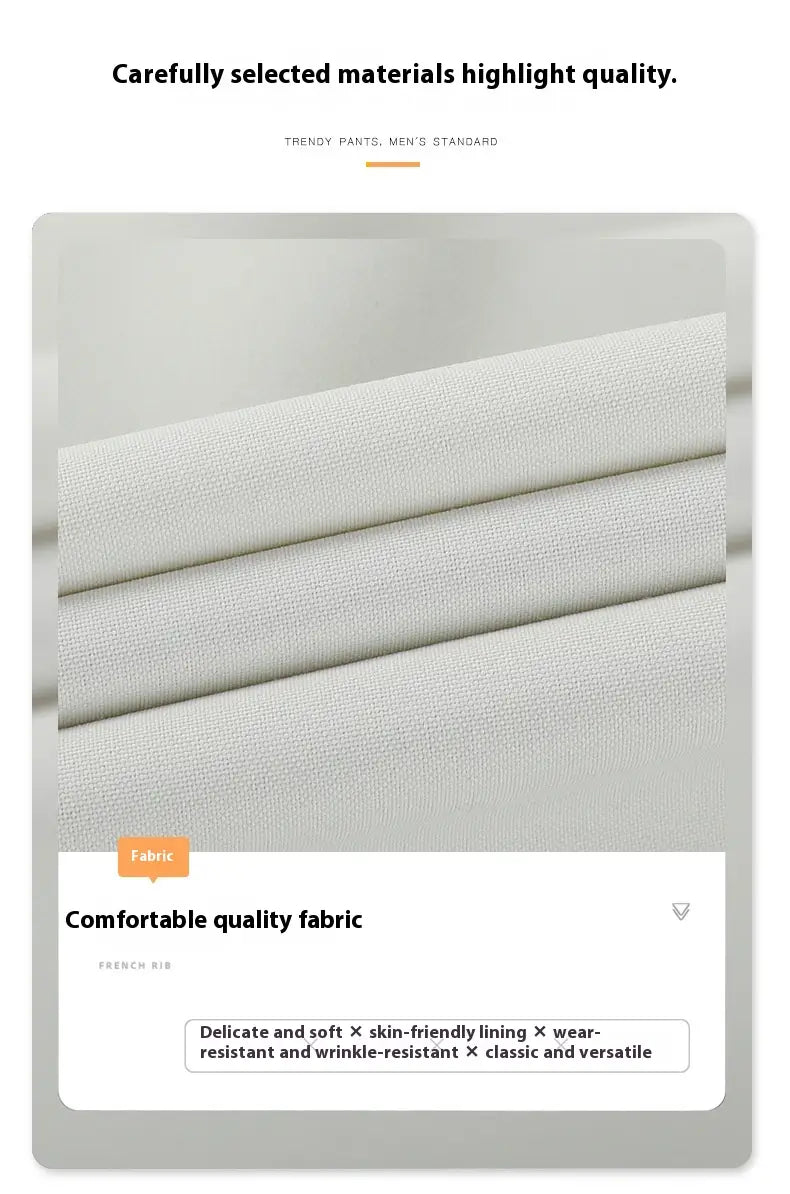 Taktische Kapuzen-Shelljacke in hellem Grau mit fein strukturierter, weicher und strapazierfähiger Beschaffenheit sowie Ärmelpatch-Details.