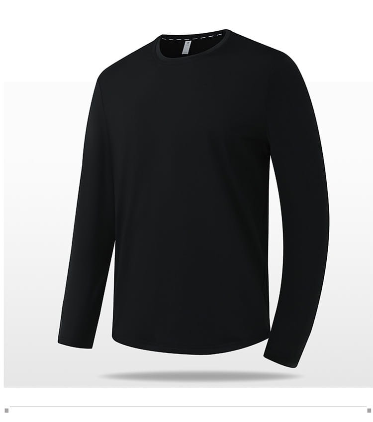 Camiseta de manga larga y cuello redondo tipo crew en color negro, confeccionada con una tela suave, ideal para el uso diario.