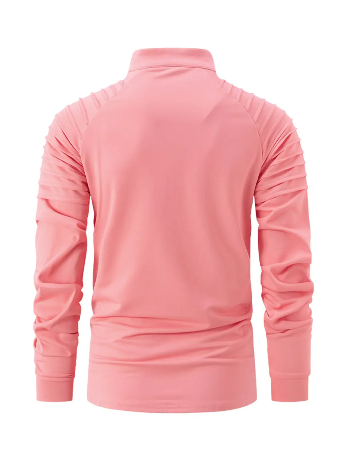 Herren-Quarter-Zip-Athletik-Poloshirt in sanftem Rosa mit langen Ärmeln, hohem Kragen und gerippten Details an den Schultern.