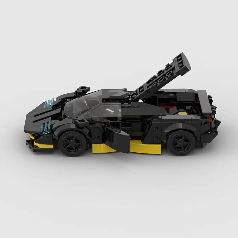 Modèle Lego noir et jaune d’une voiture de sport futuriste avec capot ouvert, issu de l’ensemble de construction de blocs de la voiture de course m10271, présentant 326 pièces.
