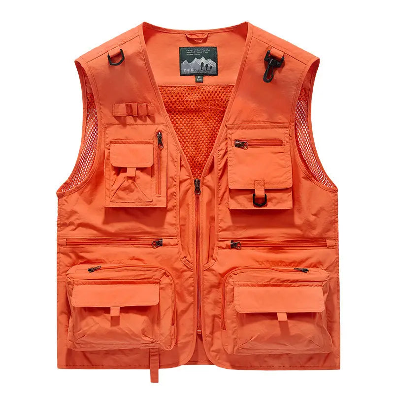 Gilet utilitaire en mesh à séchage rapide pour hommes, orange vif, avec plusieurs poches et doublure respirante.