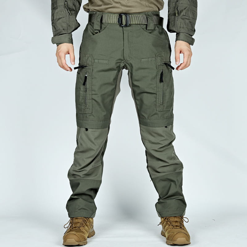 Pantalons tactiques P40 pour hommes, vert olive, avec plusieurs poches zippées, fabriqués dans un tissu durable, conçus pour un usage militaire et en extérieur