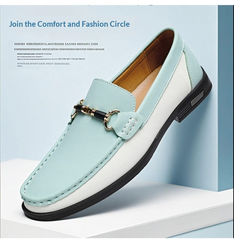 Une paire élégante de mocassins décontractés en cuir pour homme à mors de cheval, bicolores vert menthe et blanc, avec quincaillerie ton or, conçue pour un usage décontracté.