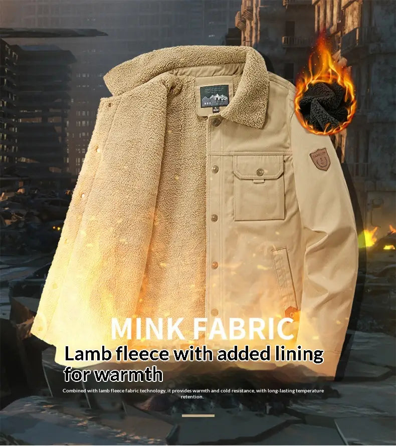 Veste boutonnée en matelassé à empiècements en velours côtelé beige pour homme, avec un extérieur en laine d’agneau et une doublure intérieure douce et moelleuse pour plus de chaleur.