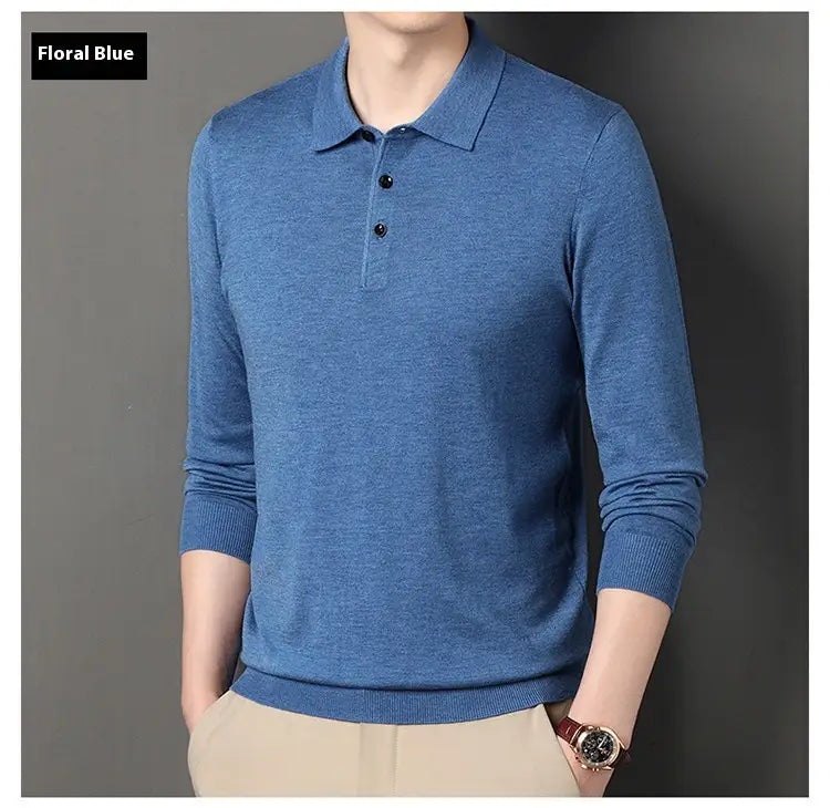 Herren-Wollstrick-Poloshirt mit langen Ärmeln in Floralblau mit schwarzen Knöpfen und gerippten Bündchen.