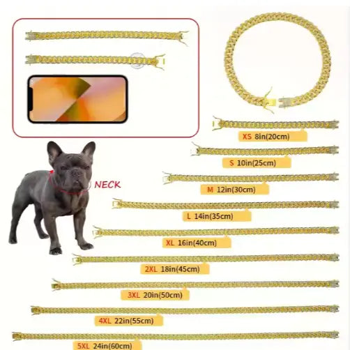 Des colliers à chaîne épaisse de couleur or, de longueurs variées, conçus comme des colliers ras du cou pour chien de type « Cuban link » en diamants, réalisés en strass en alliage pour les animaux de compagnie.