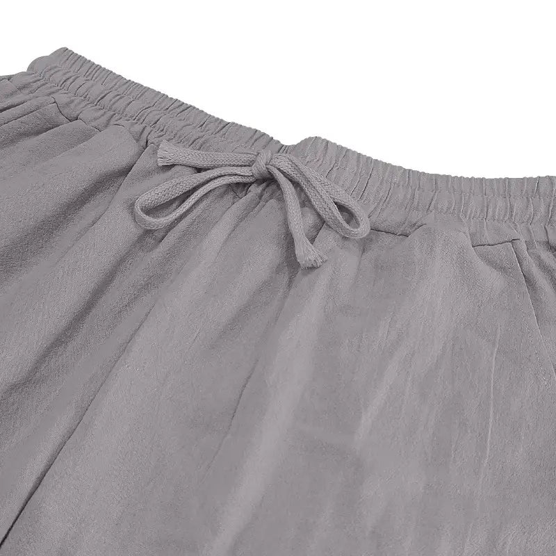 Graue Leinenhose mit Kordelzug, weich strukturierter Oberfläche und elastischem Bund aus dem Set mit Herren-Leinenhemd und -Hose.