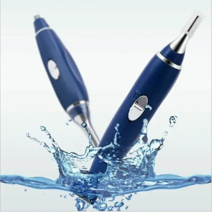 Blauer elektrischer Schnurrbart-/Nasenhaartrimmer mit silbernen Akzenten und einem eleganten, ergonomischen Design für das 3-in-1-elektrische Trimmen von Ohren- und Nasenhaaren sowie Pet- und Nagelpflege.