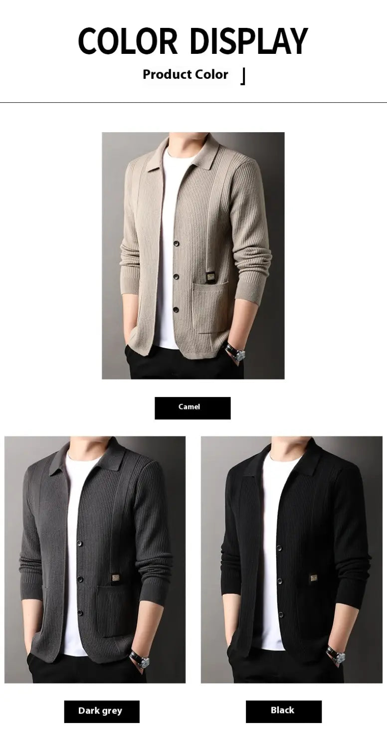 Herren-Rippstrick-Cardigan-Mantel in Camel, Dunkelgrau und Schwarz mit strukturiertem Strickstoff und Knopfverschlüssen.