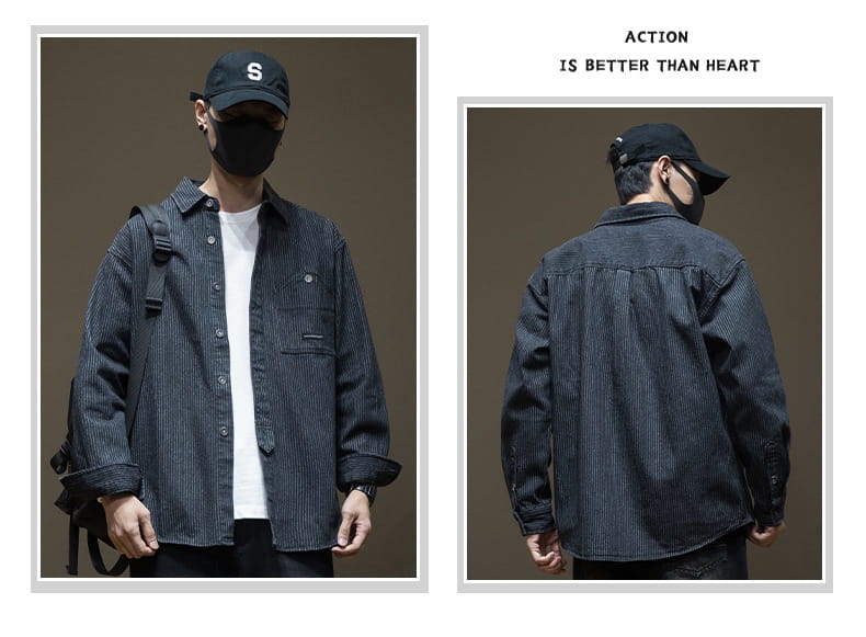 Dunkelblaues Herrenhemd aus Denim mit Nadelstreifen und langen Ärmeln, mit Knopfleiste und Brusttasche.
