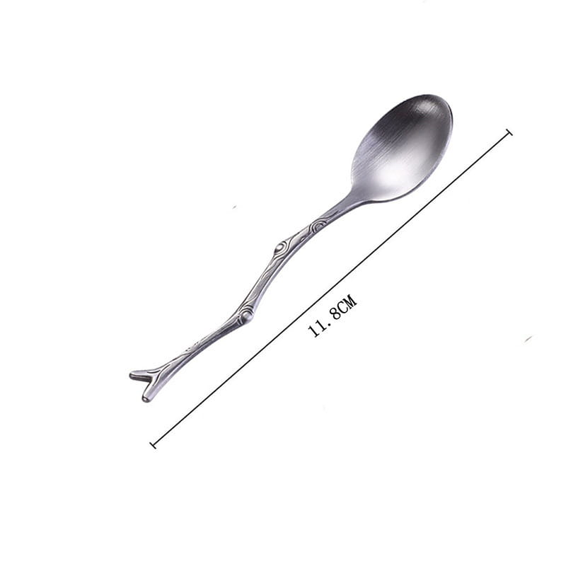 Cuillère à dessert en acier inoxydable élégante, d’une longueur de 11,8 cm, à finition métallique brossée, et dont le manche est finement conçu pour évoquer des branches d’arbre, provenant de l’ensemble d’ustensiles de dessert en acier inoxydable à branches.