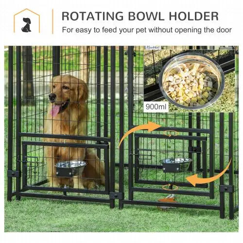 Soporte giratorio de cuenco de metal negro con un cuenco de acero inoxidable para alimentos de mascotas de 900 ml montado de lado, en una perrera exterior con soporte giratorio para el cuenco