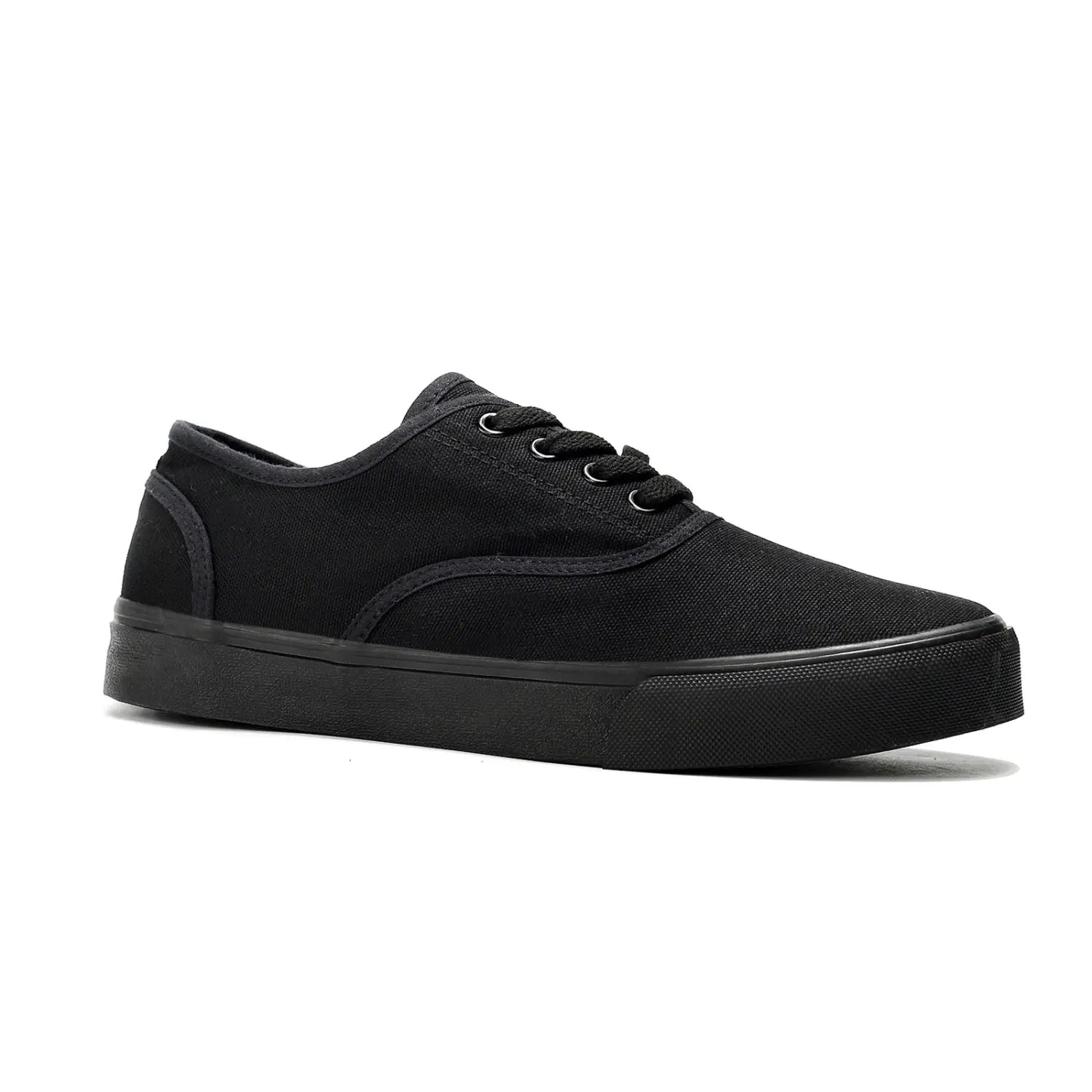 Baskets basses en toile noire à lacets assortis et semelle en caoutchouc, conçues comme chaussures décontractées à laçage pour femmes.