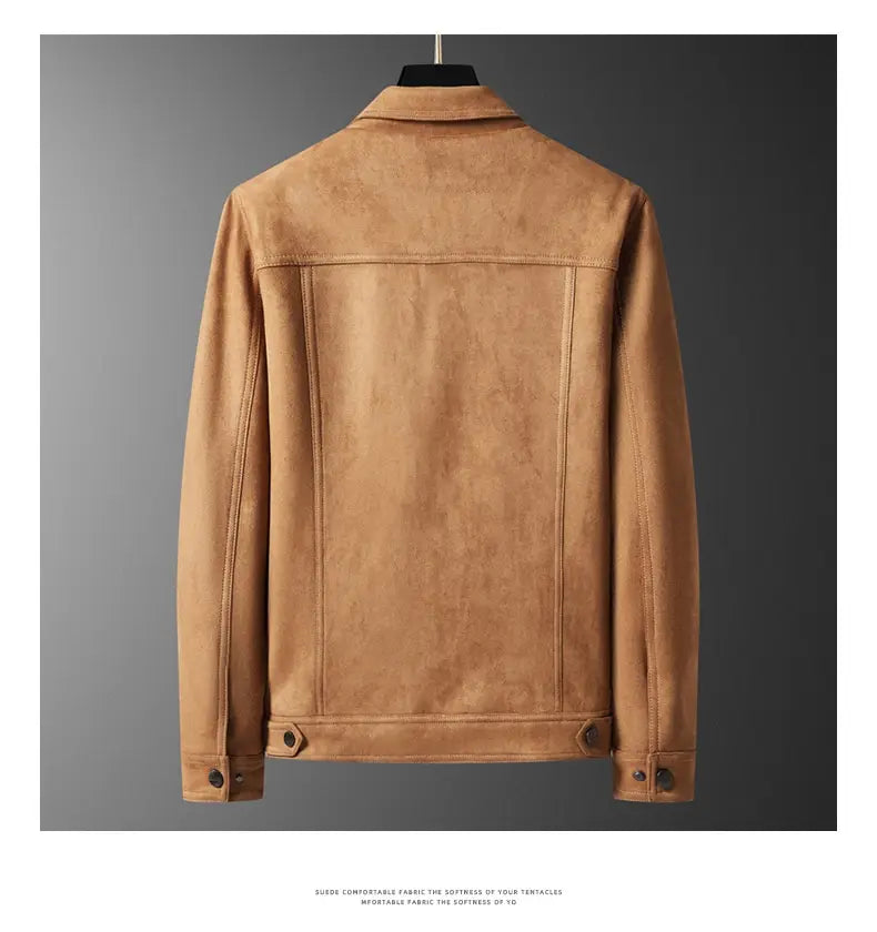 Manteau en suède décontracté ajusté pour homme en beige, doté d’un col classique et de poignets boutonnés.
