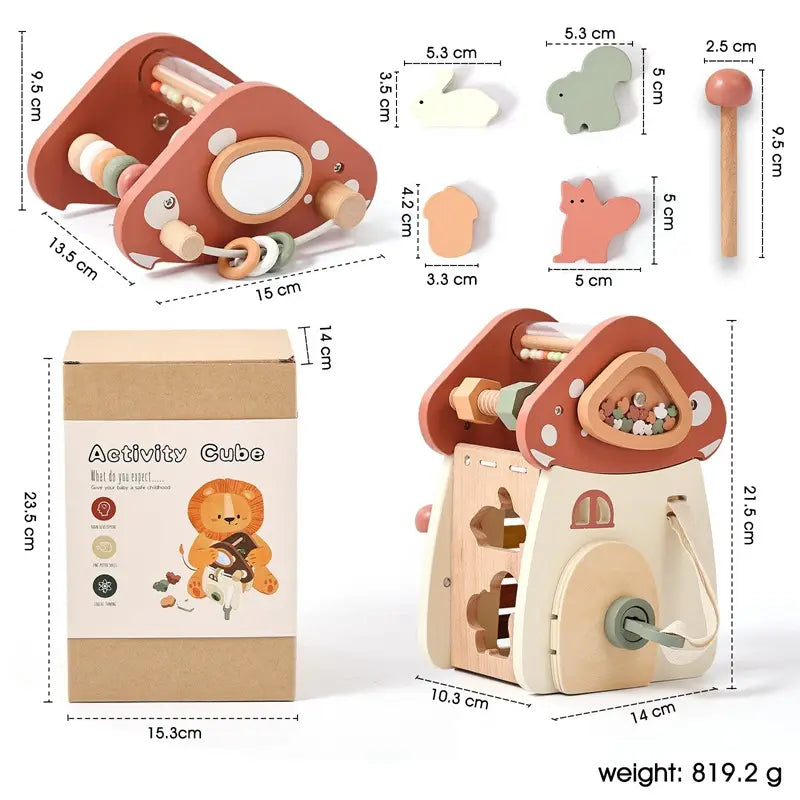 Jouet en bois pour cube d’activités à 5 en 1 en forme de champignon, avec un dessus en forme de champignon, doté de perles colorées et de découpes d’animaux, dans des tons pastel doux.
