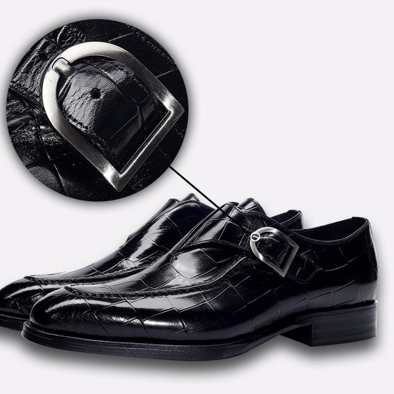 Men’s premium cowhide leather pointed toe low top shoes in burgundy crocodile-embossed with silver monk strap buckle.