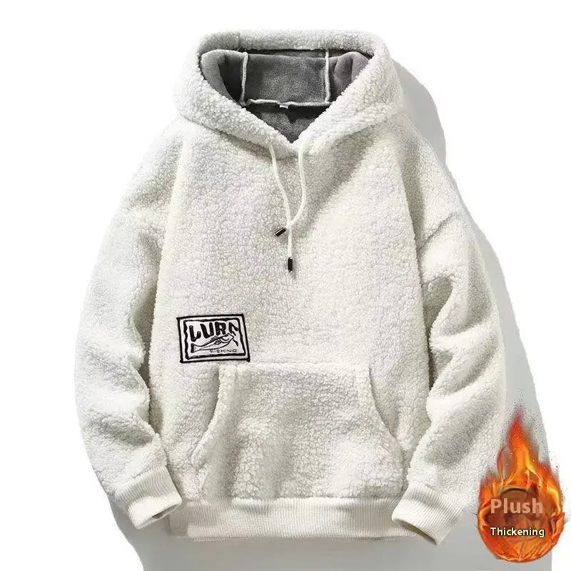 Herren-Dick-Polar-Fleece-Mountain-Graphic-Hoodie mit einem weißen, kuscheligen Fleece-Körper, einer grau gefütterten Kapuze und einem schwarzen bestickten Brustpatch.