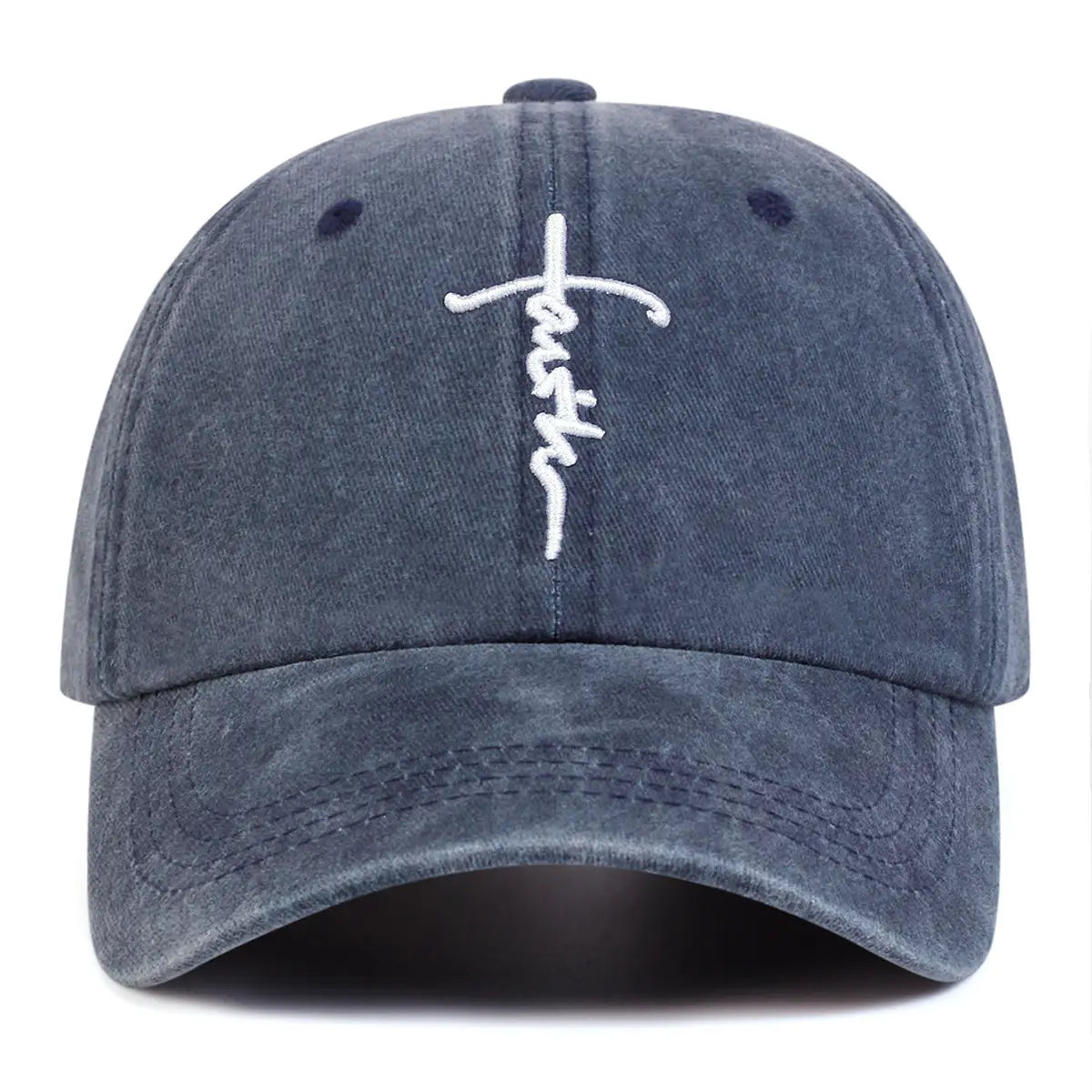白色の刺繍クロスに「faith」を縦方向にステッチした、ダメージ加工コットンベースボールキャップ。ダークブルーのダメージ加工コットンで仕立てています。