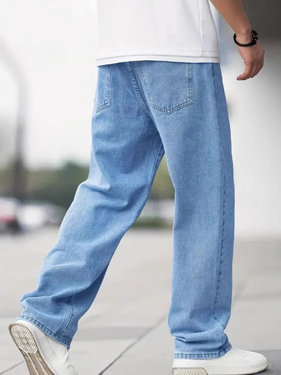 Men’s relaxed straight leg light wash denim jeans made of light-wash blue denim with a relaxed, straight-leg cut.