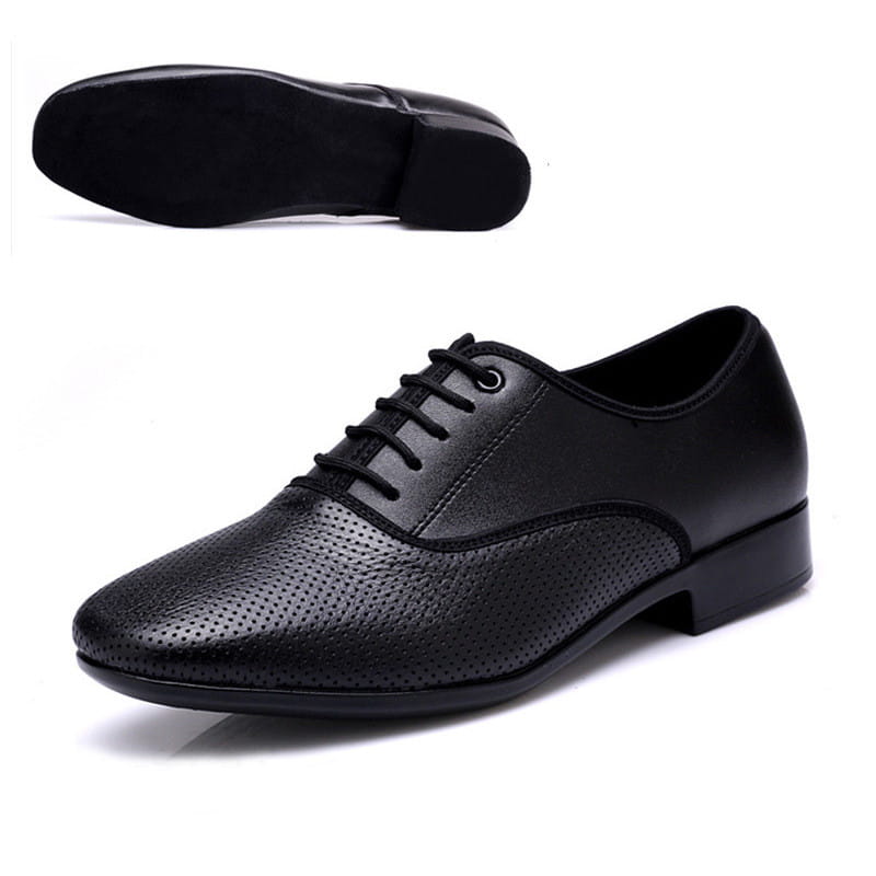 Chaussure de danse noire pour homme en cuir microfibre, à lacets, avec détails perforés et talon bas.