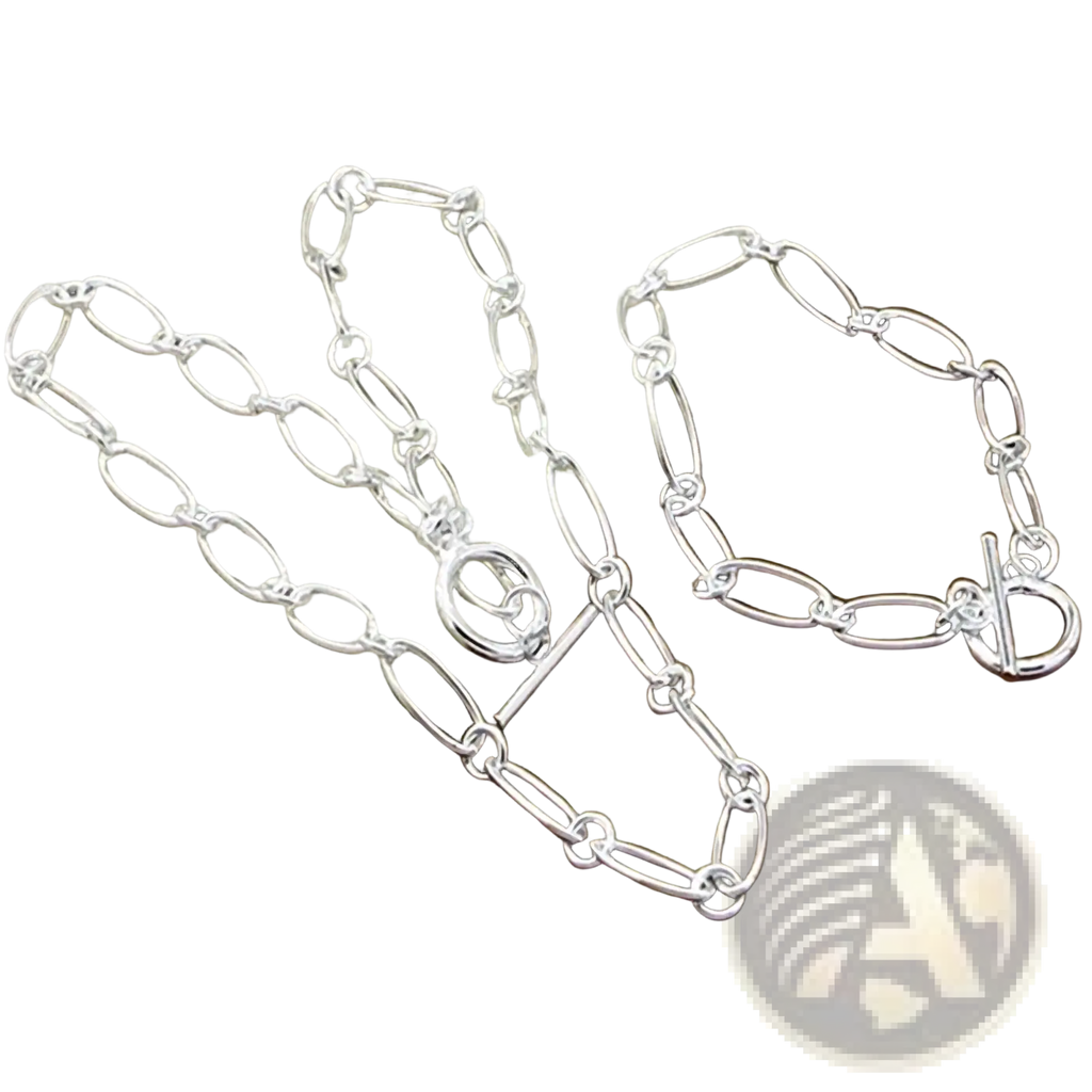 925 silver oval link jewelry set featuring a silver oval link chain necklace and bracelet by Aravant