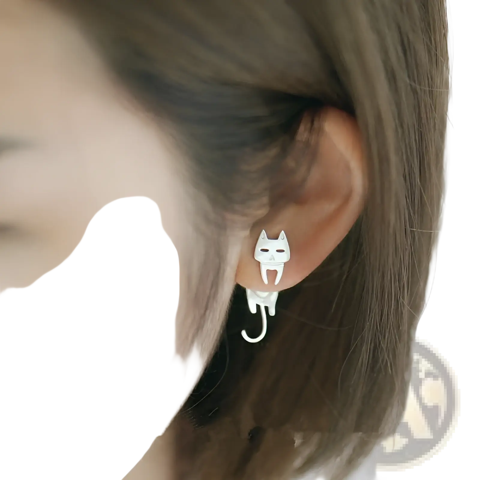 Silver cat-shaped stud earring with a dangling tail made of 925 sterling silver for asymmetric wear