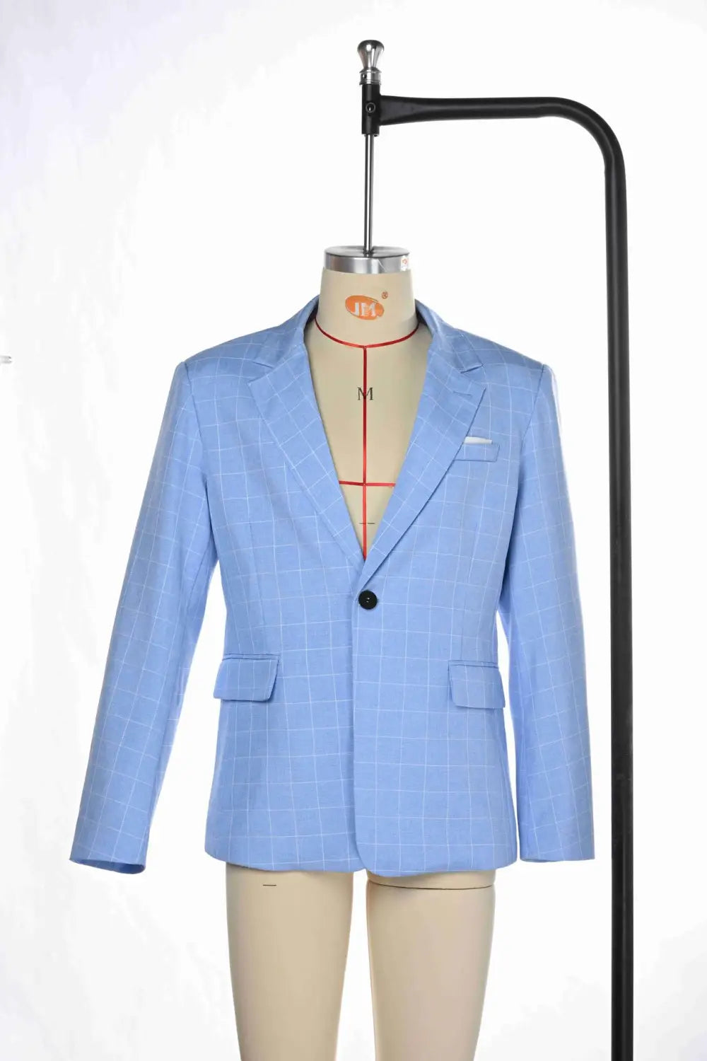 Hellblauer Karomuster-Business-Anzugjackenblazer mit dezentem Karomuster, einem einzelnen schwarzen Knopf und zwei aufgesetzten Pattentaschen.