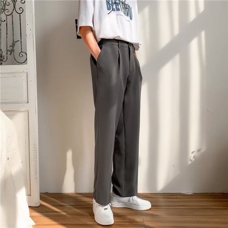 graue plissierte Straight-Leg-Drapierungsloser Hose mit einem eleganten modernen Schnitt, geeignet für formelle und legere Kleidung