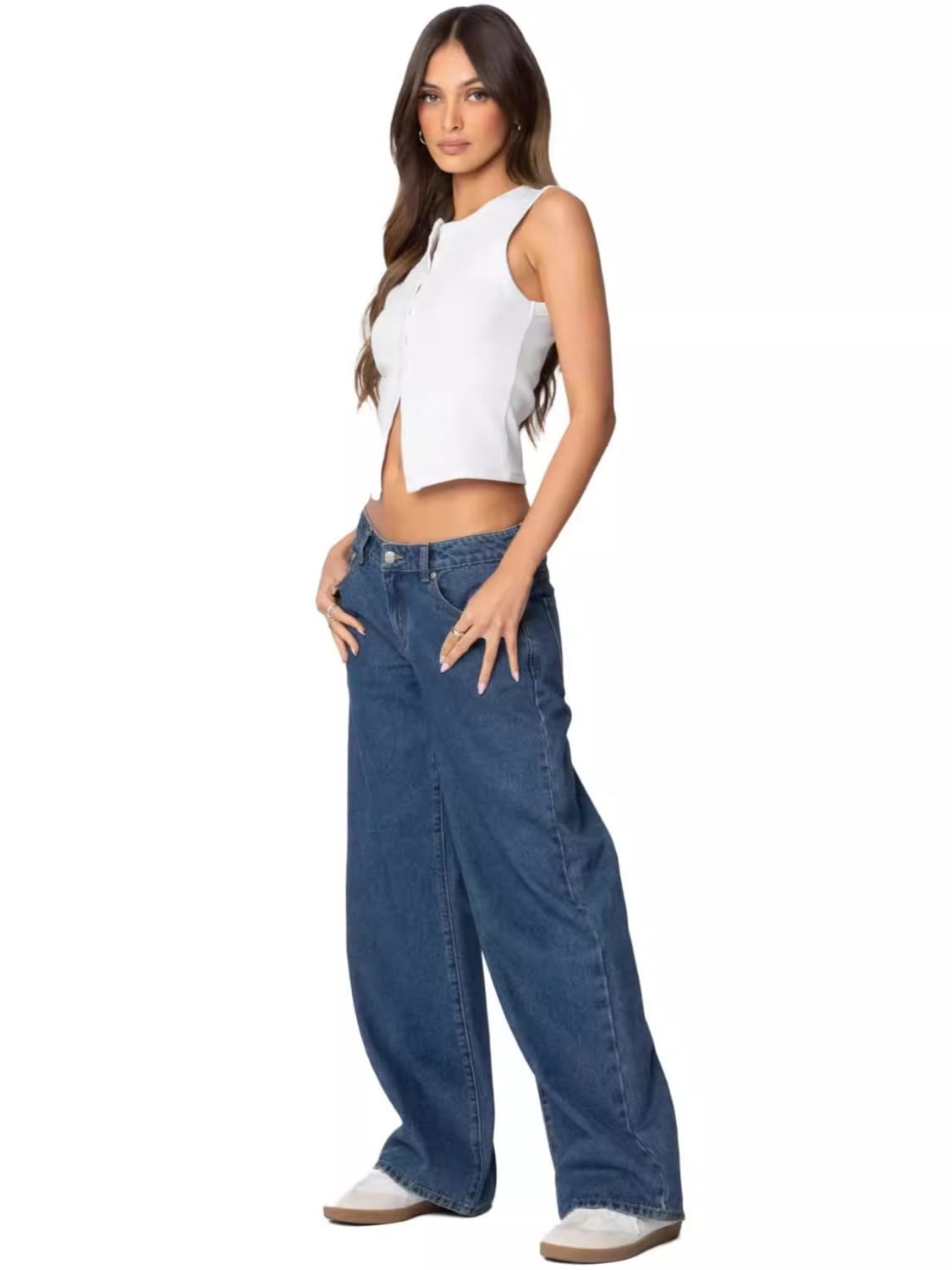 High waist wide leg denim jeans in blue made from durable denim fabric ideal for casual wear.