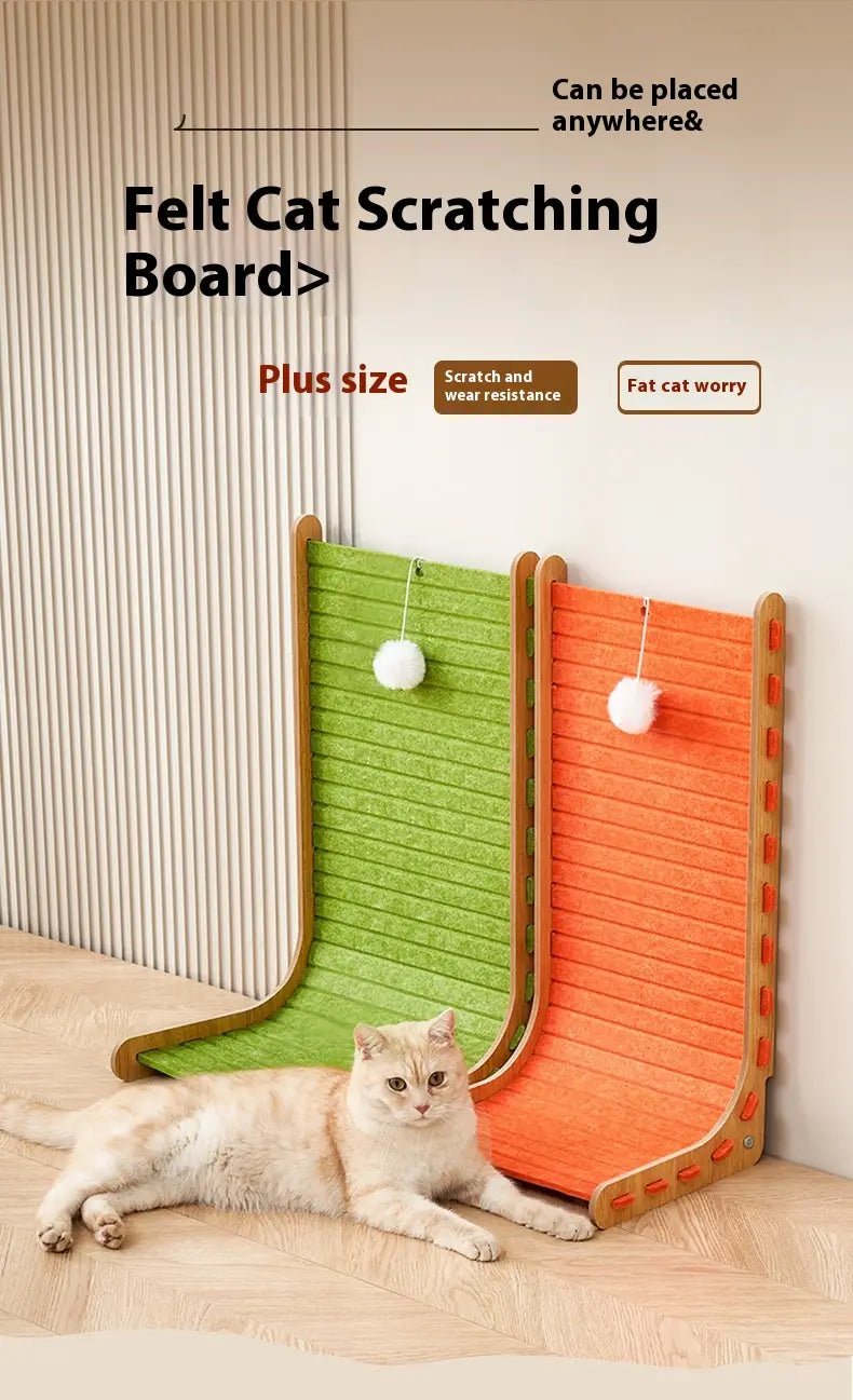 Grüne und orangefarbene Filz-Katzen-Kratzbretter mit Holzrahmen, mit vertikalem Sisalfaserfilz zur Wandmontage als vertikales Sisalfaserfilz-Wandkratzbrett für Katzen.