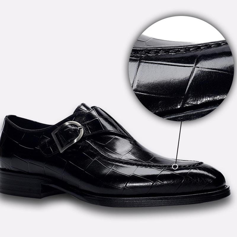 Men’s premium cowhide leather pointed toe low top shoes in burgundy crocodile-embossed with silver monk strap buckle.