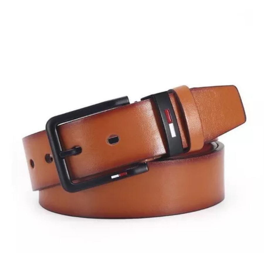 Men pu leather business belt in tan with a casual square black buckle featuring the Tommy Hilfiger logo.