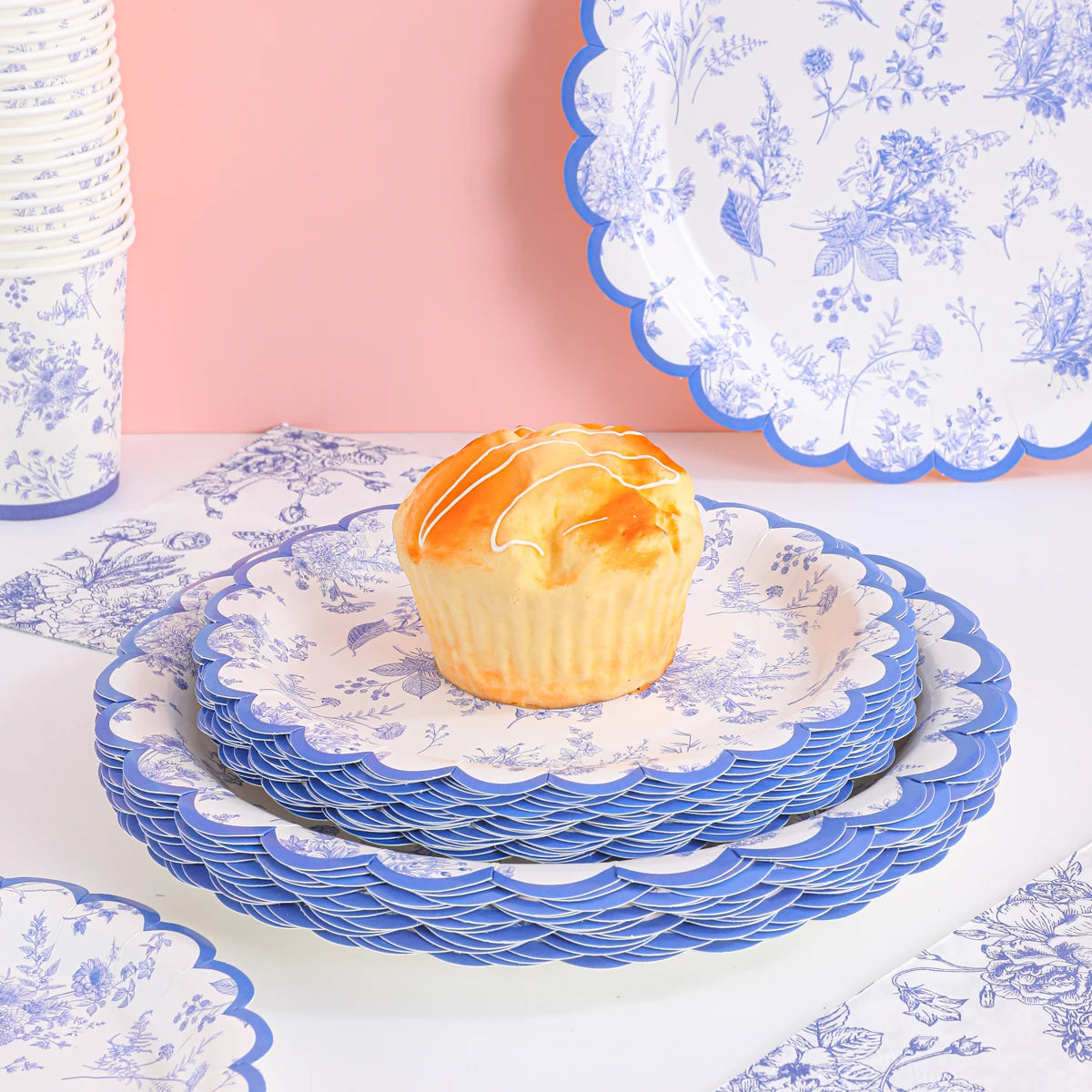 97Pcs Blue and White Porcelain Themed Disposable Tableware Set, Featuring Classic Blue and White Texture with an Elegant Chinese Style Design, Simple, Retro, and High-End. A Complete Set of Dinner Plates, Paper Cups, and Napk