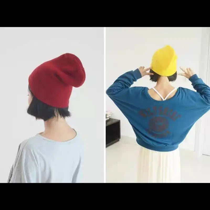 Un bonnet en tricot décontracté et moelleux (style slouchy) en rouge vif ou jaune solaire, fabriqué avec un fil doux, pour une tenue d’hiver décontractée unisexe, avec un service client fiable et des options d’expédition via China Post.