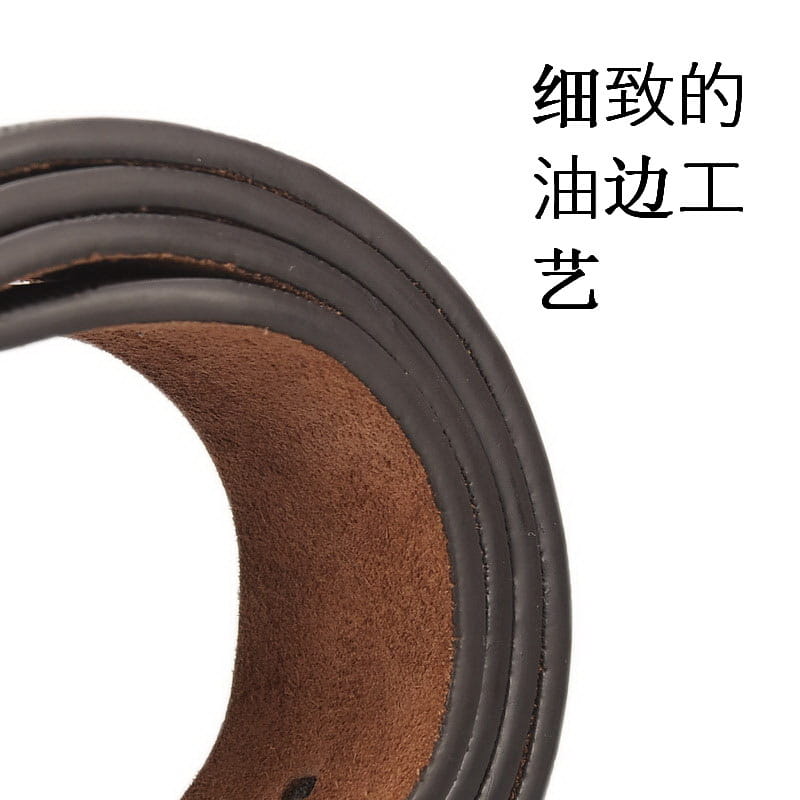 Cinturón de cuero de negocios con cuadros para hombre en color marrón oscuro, con un borde liso acabado con aceite y costuras visibles.