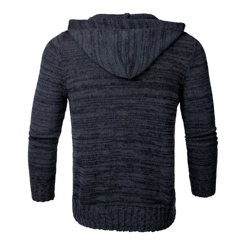 Dunkelgrauer, strukturierter Zopfstrick, figurbetonter Herrenpullover mit Kapuze, mit gerippten Bündchen und Saum
