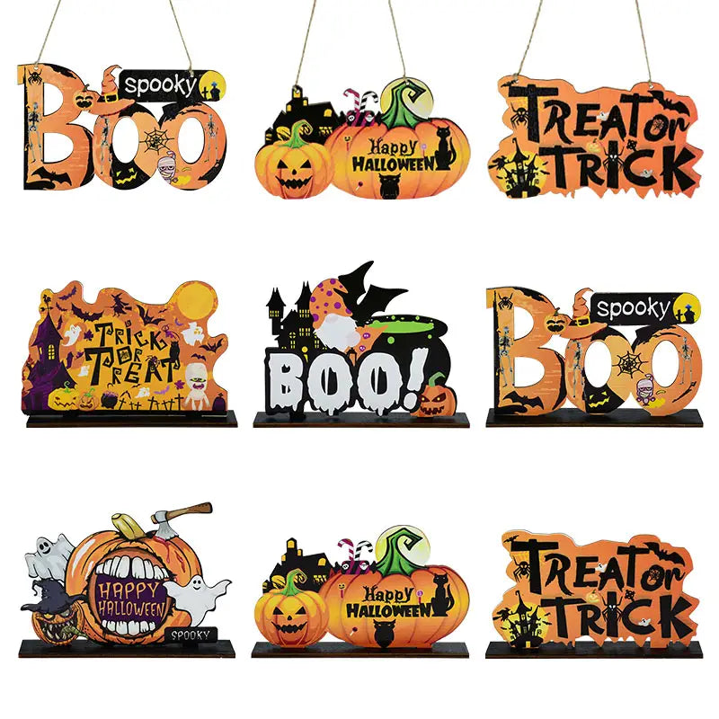 Halloween-Holz-Hänge-Schild Kürbis-Türdekoration mit orangefarbenen und schwarzen gruseligen Motiven aus Kürbissen, Fledermäusen und verfallenen Häusern.