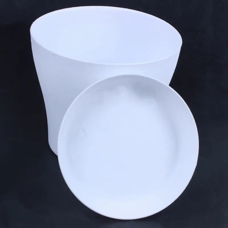 white plastic plant pot with saucer 17cm featuring a white matte-finished ceramic container with matching circular lid ideal for wholesale drop shipping and drop shipping orders.