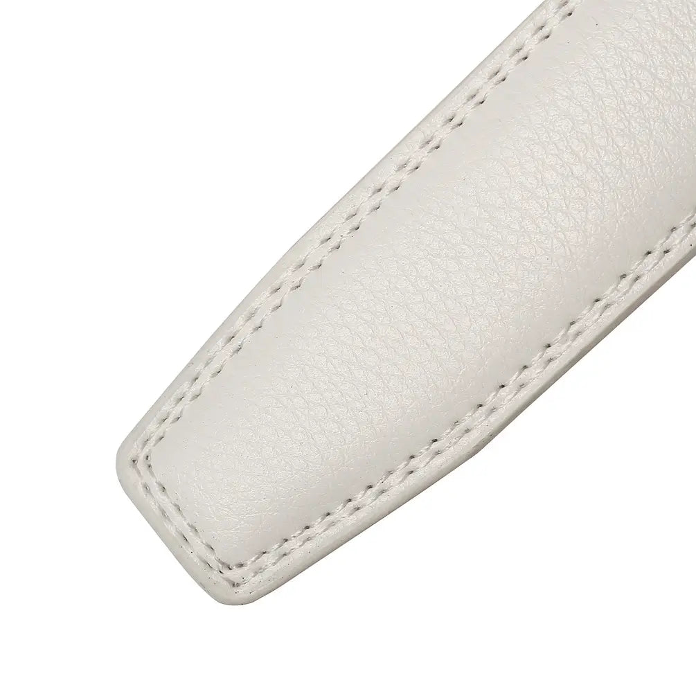 Sangle de ceinture en cuir véritable pour homme de 3,1 cm en blanc, avec une couture fine le long des bords.