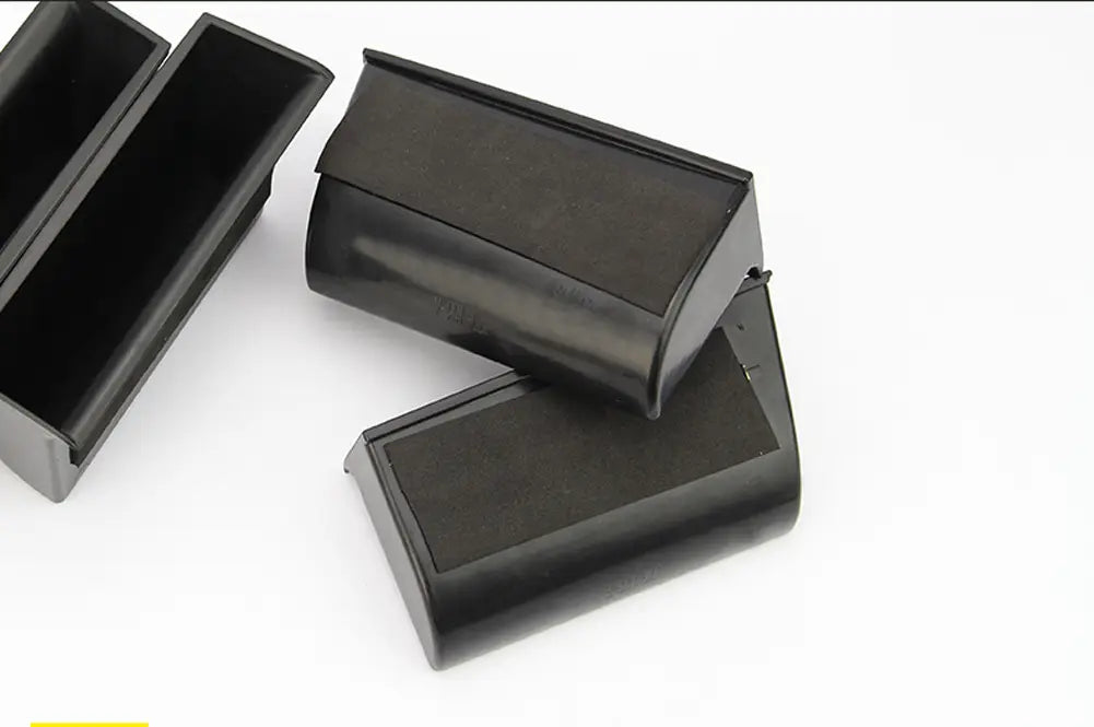 Bacs de rangement rectangulaires en plastique noir avec bords arrondis et un fini légèrement brillant, pour la boîte-plateau de rangement de poignée de porte Land Rover Discovery 4.