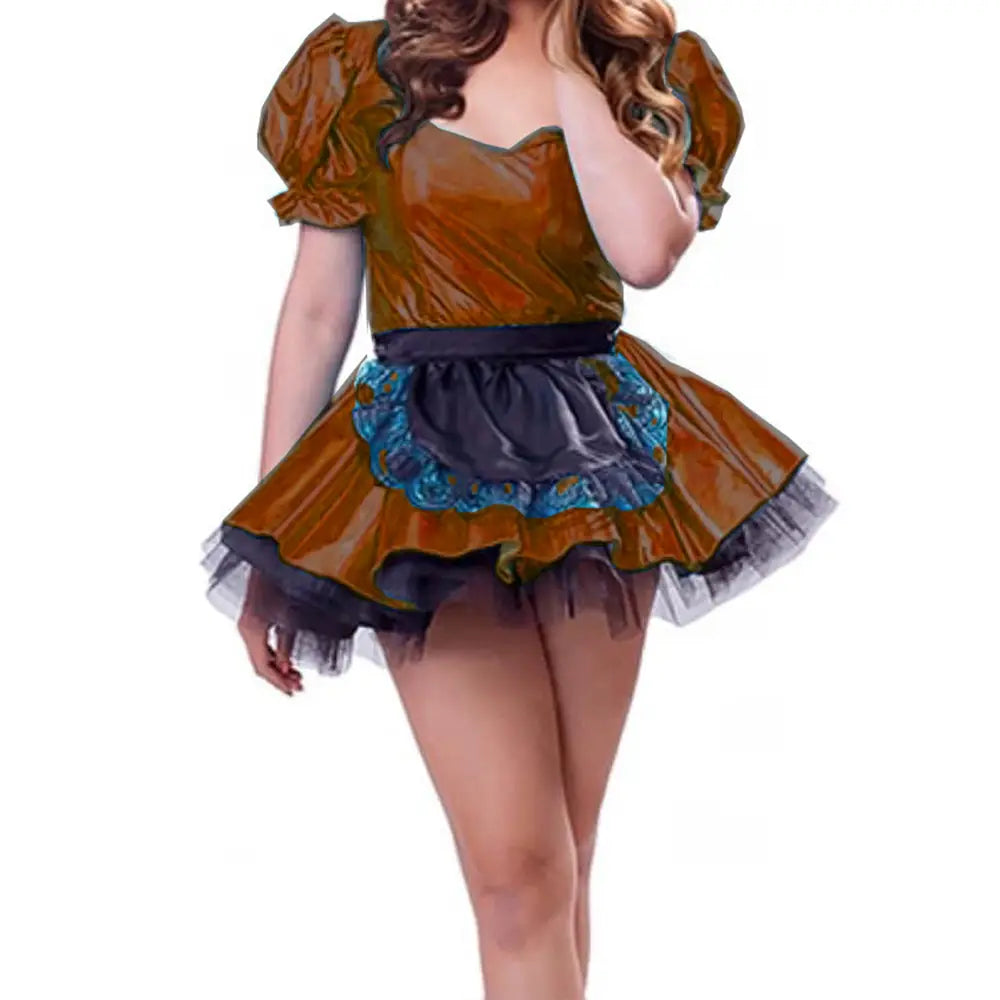 Braunes Samt-Puffärmel-Maid-Cosplay-Kleid in Übergröße mit Puffärmeln und passendem Tutu-Rock, akzentuiert durch eine schwarze Schürze mit blauem Spitzensaum im Grün-Schwarz-Himmel-Stil
