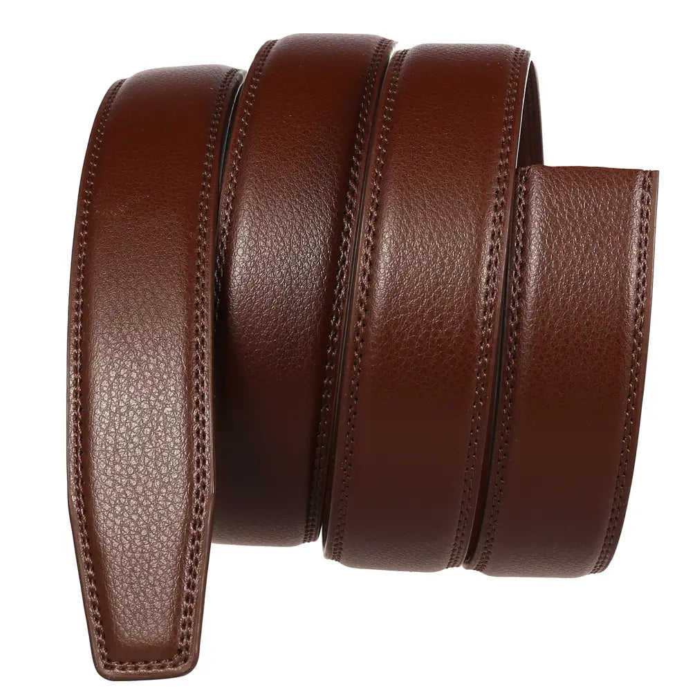 Sangle de ceinture pour homme en cuir véritable brun de 3,1 cm avec surface texturée et couture visible le long des bords.
