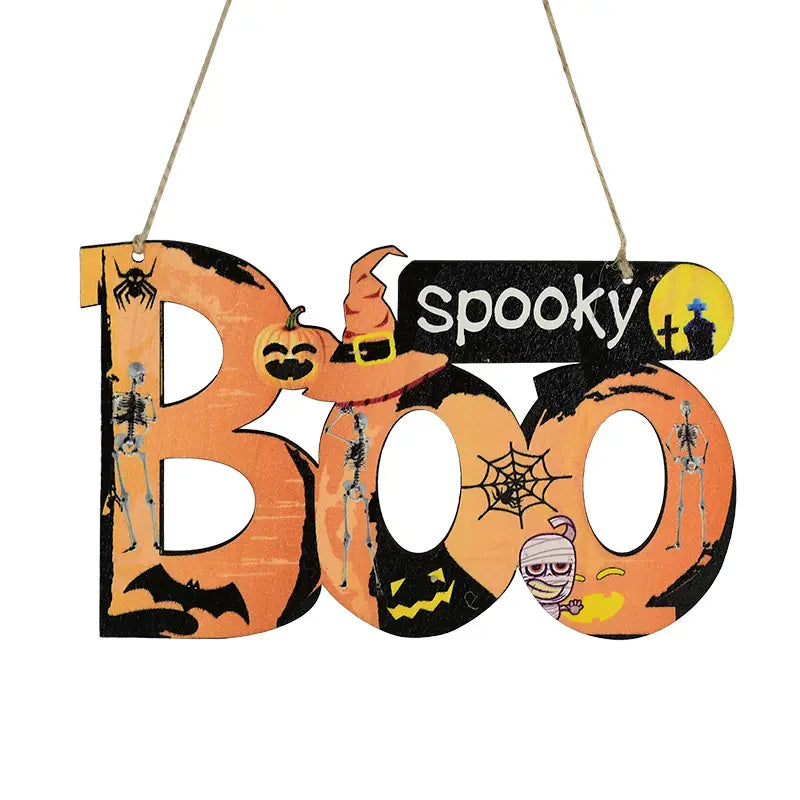 Halloween-Holz-Hänge-Schild in Orange und Schwarz mit dem Wort „Boo“ sowie gruseligen Skeletten, Kürbissen, Fledermäusen, Spinnweben und Mumie zur Türdekoration.