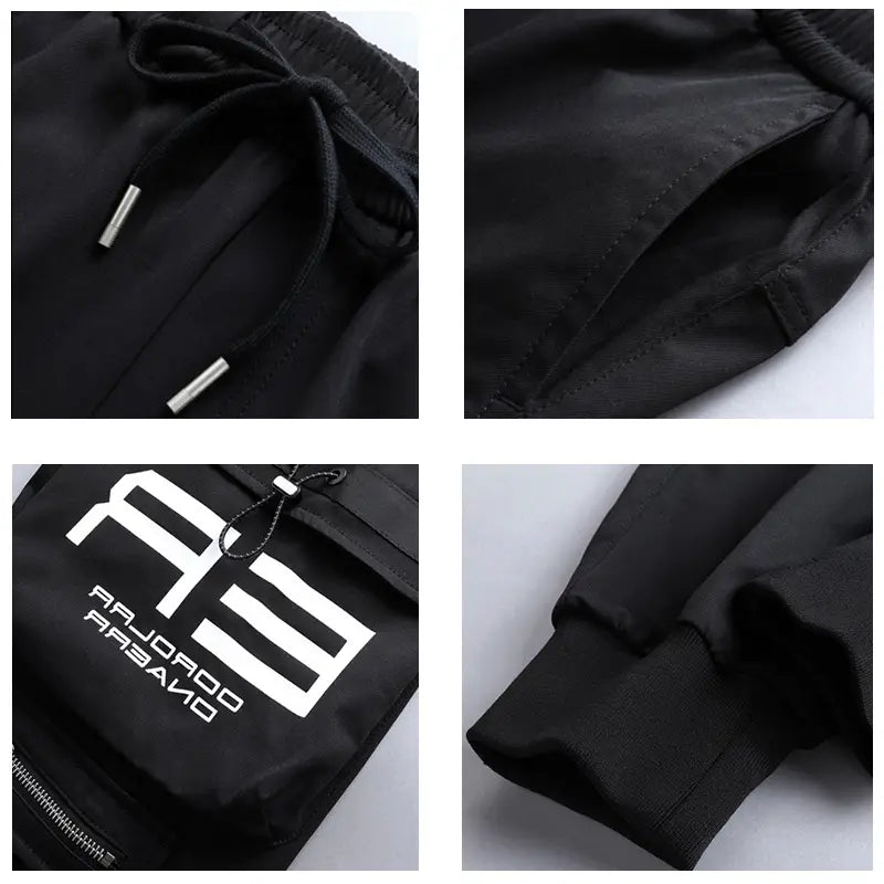 Herren schwarze taktische Cargo-Jogginghosen mit einem weißen geometrischen Logo und Kordelzug-Beschlägen in Silberton, entworfen für Streetwear und sportlichen Einsatz