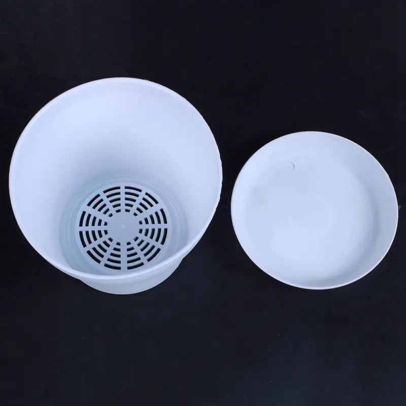 White plastic plant pot with matching lid and circular drainage grate inside the base ideal for wholesale drop shipping orders.