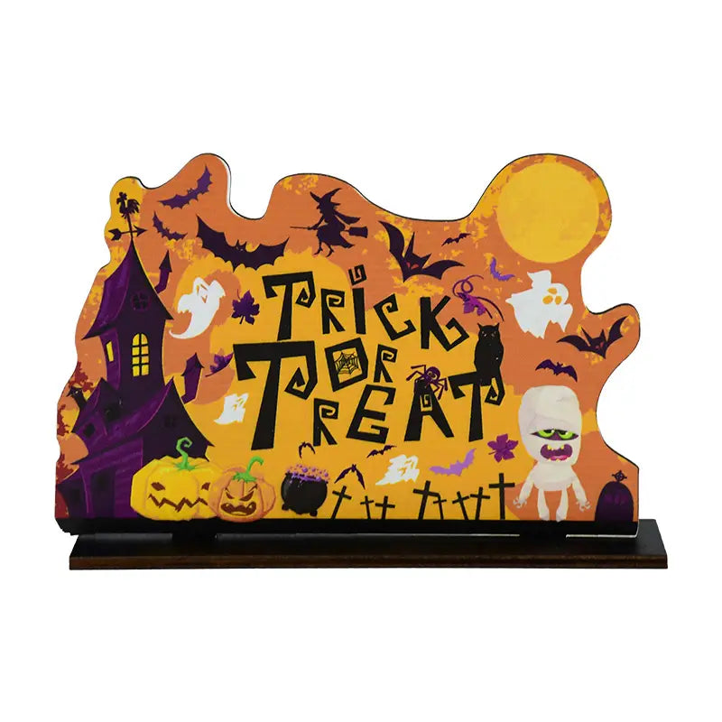Halloween-Holz-Hänge-Schild Kürbis-Türdekoration in Orange und Lila mit „Trick or Treat“ in kräftigen schwarzen Buchstaben, mit geschnitzten Kürbissen, Geistern, Fledermäusen, einer Hexe und einer Mumie.