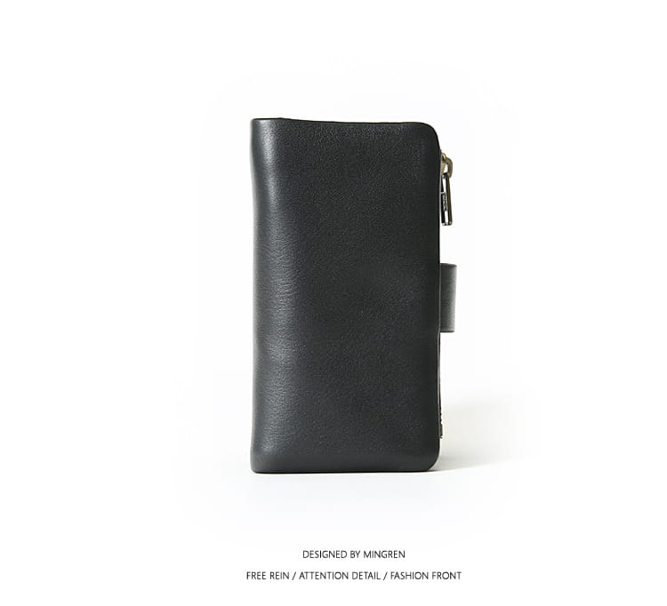 Black leather key chain wallet for men with zipper closure and small pull tab.