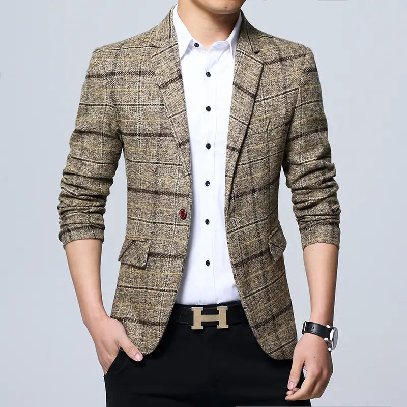Veste de costume d’affaires en motif écossais pour homme, coupe slim, en tissu en laine mélange marron et beige, avec revers à encoches et deux poches plaquées avant à rabat.