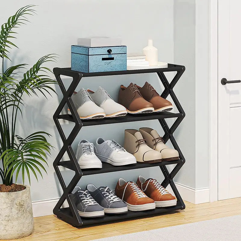 étagère à chaussures noire en métal avec un design en zigzag et trois étagères servant d’organisateur de chaussures à plusieurs niveaux permettant de gagner de l’espace